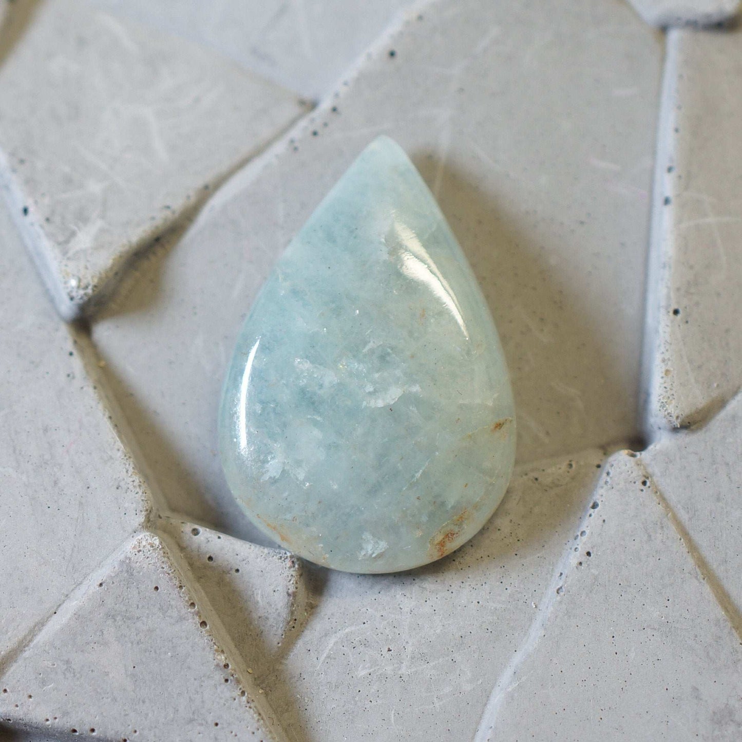 Aquamarine - Cabochon