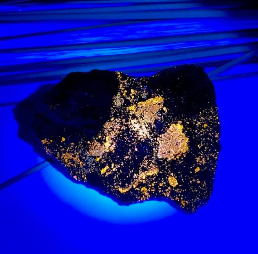 Fluorescent Minerals - November 15th 4pm