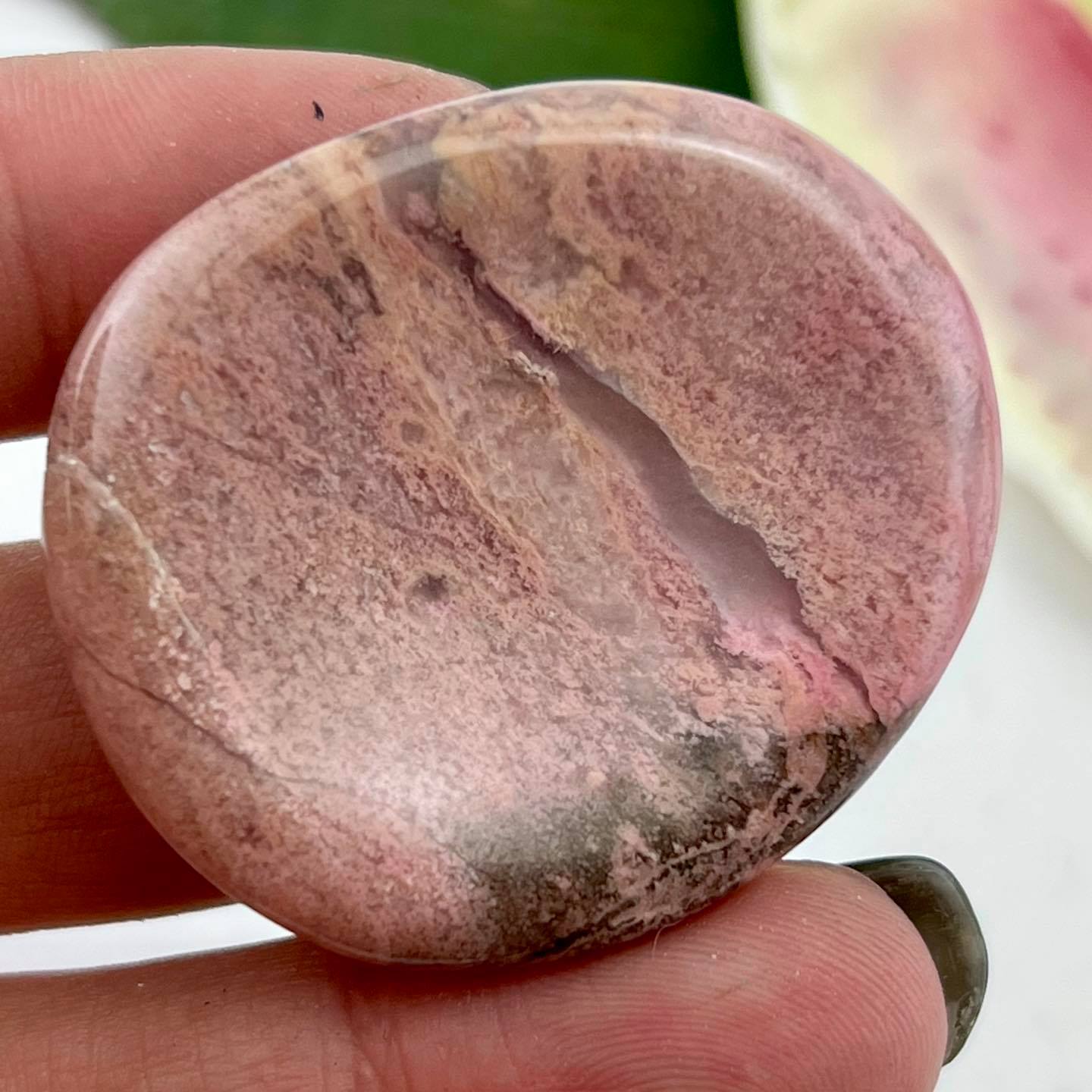 Strawberry Quartz - Large Worrystone