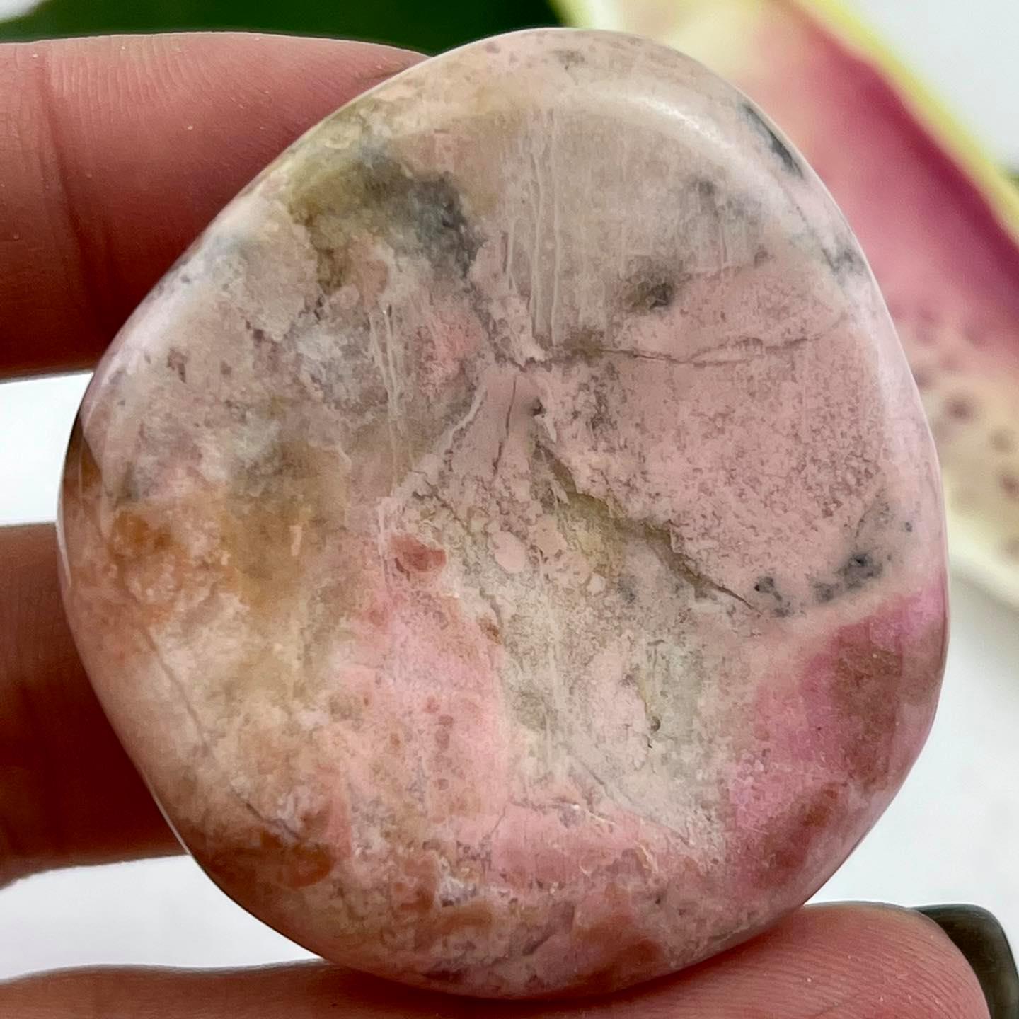 Strawberry Quartz - Large Worrystone