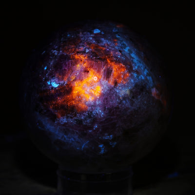 Hackmanite - Sphere *Fluorescent*