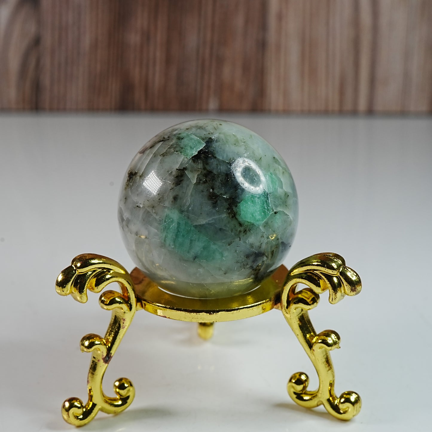 Emerald in Matrix - Sphere