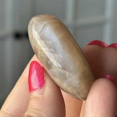 Chatoyant Peach Moonstone - Palmstone