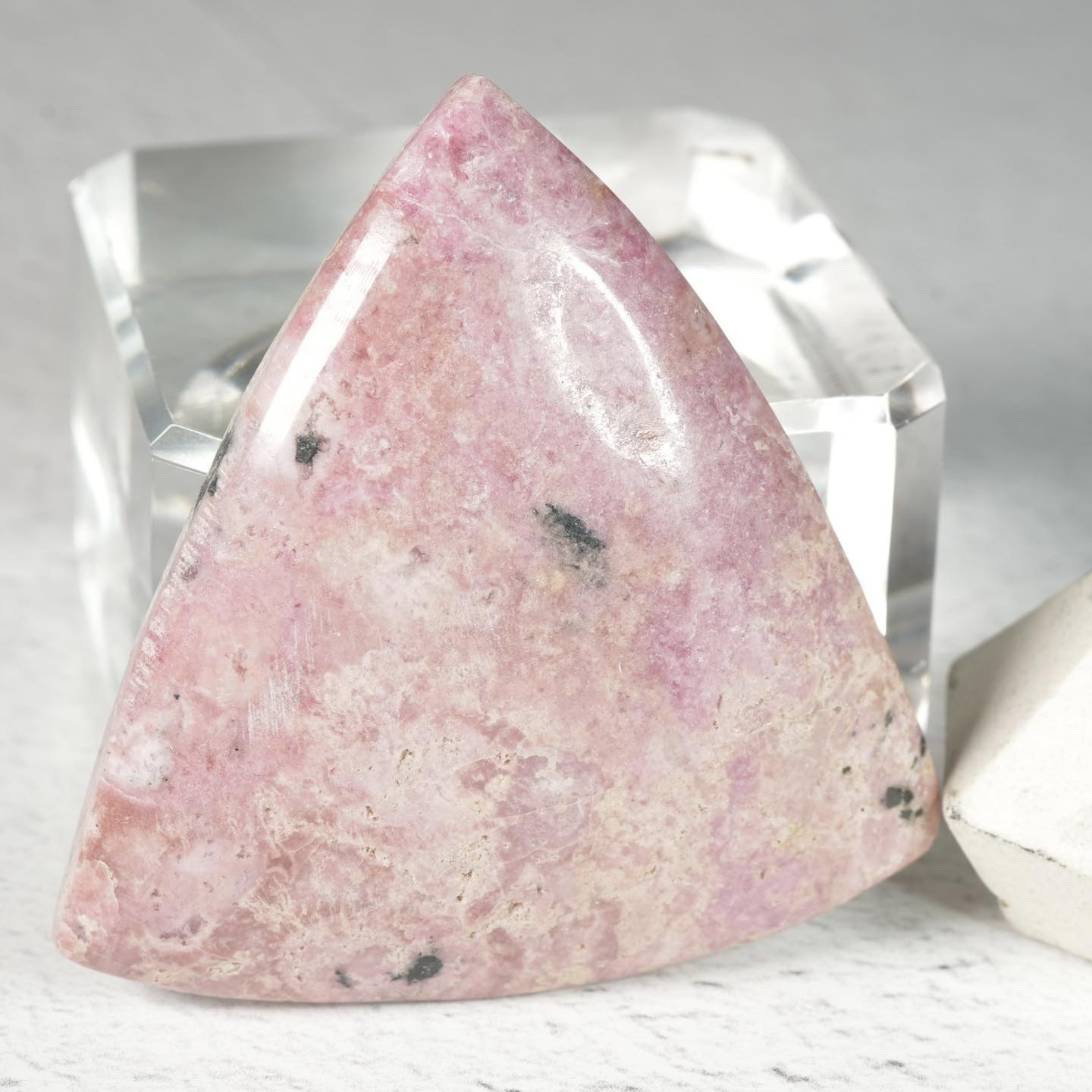 Rhodonite • Cabochon